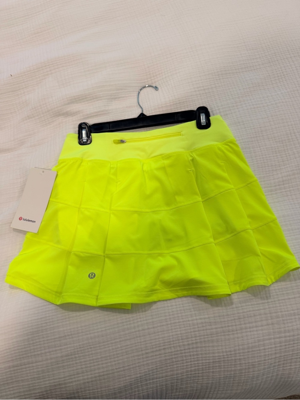 lululemon athletica Women's Neon Yellow Pace Rival Skirt-long